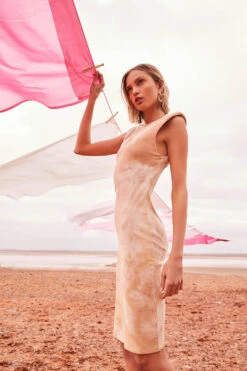 Anastasia Tie Dye Shoulder Pad Dress -Dresses Sales Store 210513 ASTR PinkLake 11 2138