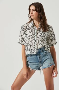 Chrysanthe Abstract Print Button Down Short Sleeve Top -Dresses Sales Store ACT16584B WHITEBLACKSKETCH 4