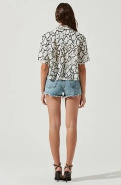 Chrysanthe Abstract Print Button Down Short Sleeve Top -Dresses Sales Store ACT16584B WHITEBLACKSKETCH 5