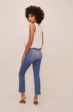 Georgina Sleeveless V Neck Top -Dresses Sales Store ACT16608 IVORY 61