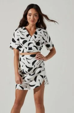 Nirina Abstract Print Wrapped Front Crop Top