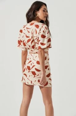 Nirina Abstract Print Wrapped Front Crop Top -Dresses Sales Store ACT17049 RUSTABSTRACT 5