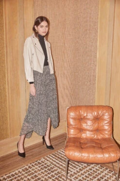 Animal Instinct Pleated Midi Skirt -Dresses Sales Store ASTR FALL21 PT2 34313 edited