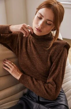 Daleyza Padded Shoulder Turtleneck Sweater -Dresses Sales Store ASTR FALL23 ASSETS 1048