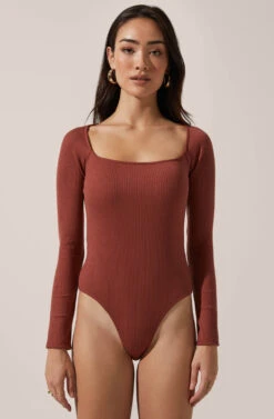 Square Neck Long Sleeve Bodysuit -Dresses Sales Store AT15694 003 MARSALA 2