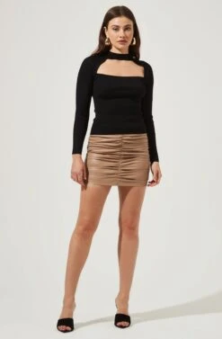 Cut Out Square-Neck Top -Dresses Sales Store AT16556 BLACK 1