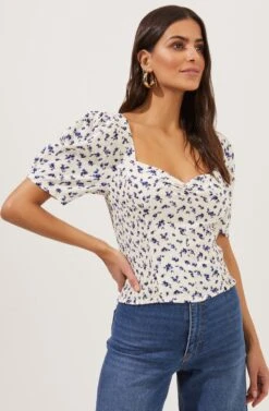 Short Sleeve Sweetheart Neck Top