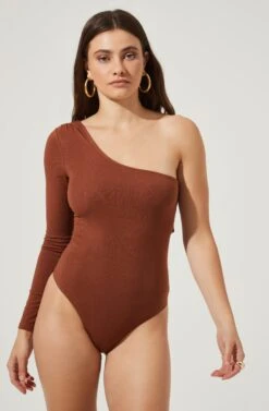 Twist Back One Sleeve Bodysuit -Dresses Sales Store AT16750 BROWN 5
