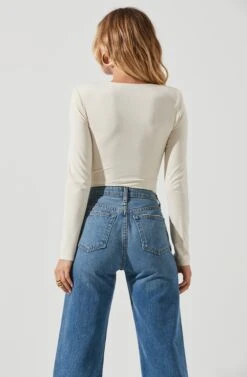 Long Sleeve Ruched Front Bodysuit -Dresses Sales Store AT16935 CREAM 4