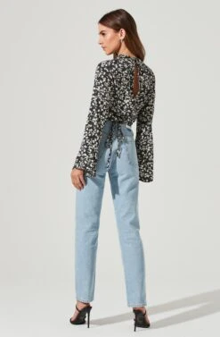 Long Sleeve Back Cutout Tie Waist Top -Dresses Sales Store AT17082 BLACKDAISY 2049