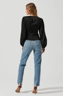 Key Hole Cutout Long Sleeve Top -Dresses Sales Store AT17111 BLACK 0895